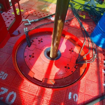 Tapete Antiderrapante Vermelho Tipo ZP Rotativo Atble 30 mm Tapete Plastico Antiderrapante Para Rig de Perfuração